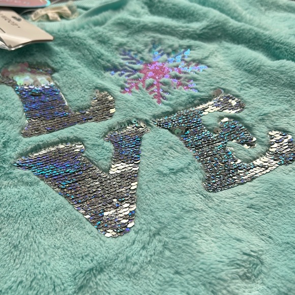 Btween, Girls Fluffy pullover, w/ matching keychain, teal, LOVE, size 12 - Picture 2 of 4